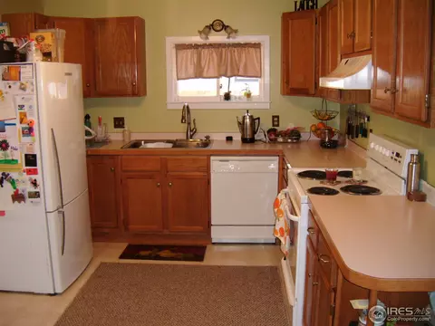 256 Main St, Lyons, CO 80540 photo 8