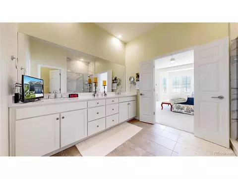 22674 E Henderson Dr, Aurora, CO 80016 photo 17