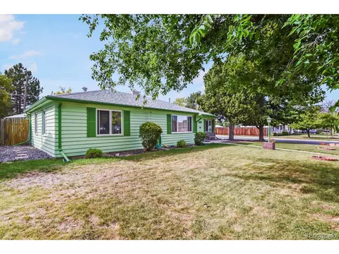 10102 E 7th Ave, Aurora, CO 80010 photo 2