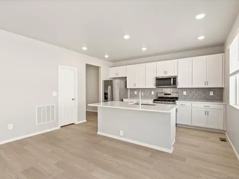 1118 Gunnison River Dr, Windsor, CO 80550 photo 15