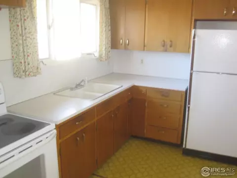 910 S 11th Ave, Sterling, CO 80751 photo 4