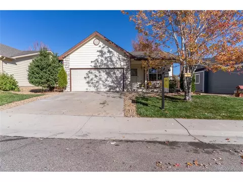 9637 W Peakview Dr, Littleton, CO 80123