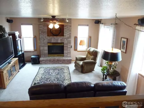 2013 Red Cloud Rd, Longmont, CO 80504 photo 2