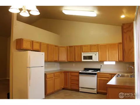 901 E 25th St, Greeley, CO 80631 photo 4