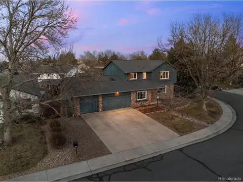 2090 S Gray Dr, Lakewood, CO 80227