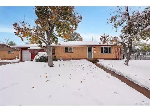 6694 S Penrose Ct, Centennial, CO 80121