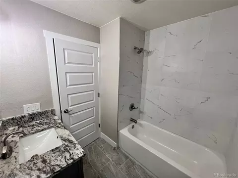 15562 E Kenyon Ave, Aurora, CO 80013 photo 9