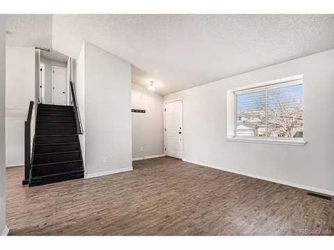 4871 S Dunkirk Way, Centennial, CO 80015 photo 2