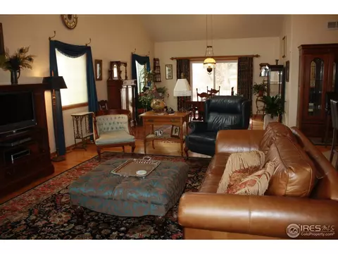 107 E Indiana Ave, Berthoud, CO 80513 photo 2