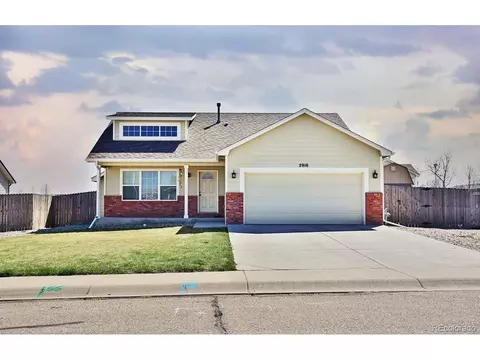2916 Anchor Dr, Evans, CO 80620 photo 1