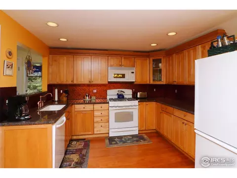 6951 Carter Trl, Boulder, CO 80301 photo 2