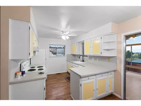 16143 E 18th Pl, Aurora, CO 80011 photo 5