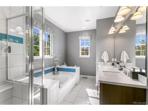 Bath - 8096 E 20th Pl, Denver, CO 80238 photo 2 of 6