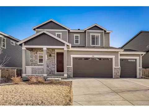 124 N Oak Hill Way, Aurora, CO 80018