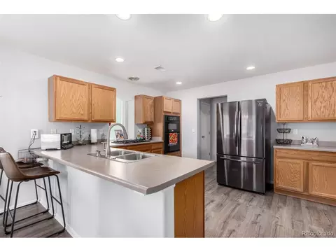19415 Robins Dr, Denver, CO 80249 photo 9