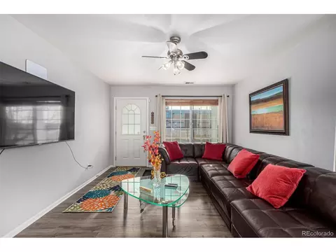 19415 Robins Dr, Denver, CO 80249 photo 5