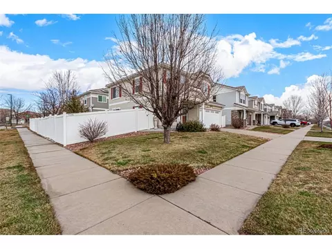 19415 Robins Dr, Denver, CO 80249 photo 2