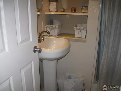 2504 Haven Ct, Evans, CO 80620 photo 11