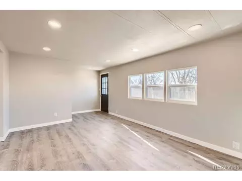 1402 Macpool St, Dacono, CO 80514 photo 6