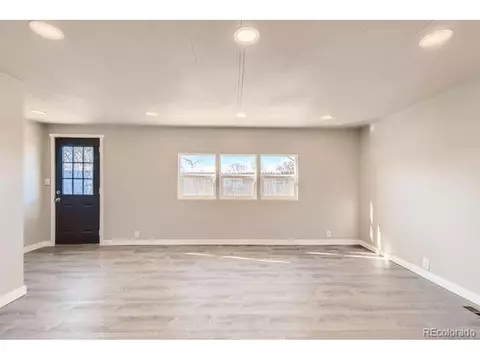 1402 Macpool St, Dacono, CO 80514 photo 5