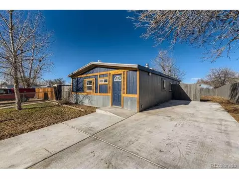 1402 Macpool St, Dacono, CO 80514 photo 2