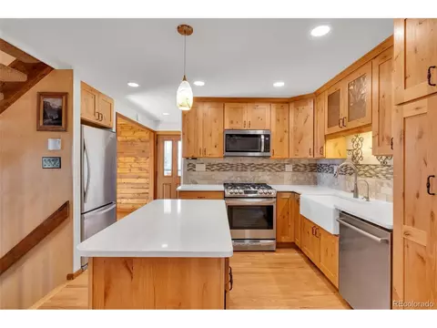 Kitchen - 10197 Horizon View Dr, Morrison, CO 80465 photo 2 of 3