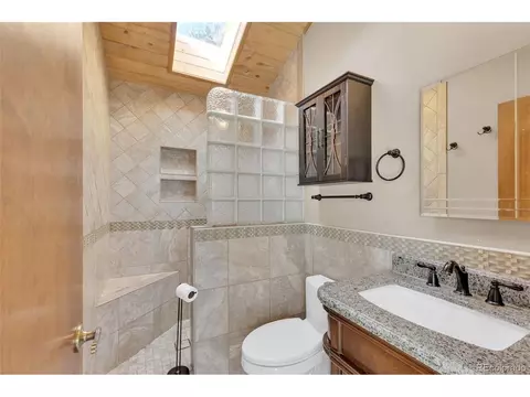 Bath - 10197 Horizon View Dr, Morrison, CO 80465 photo 2 of 3