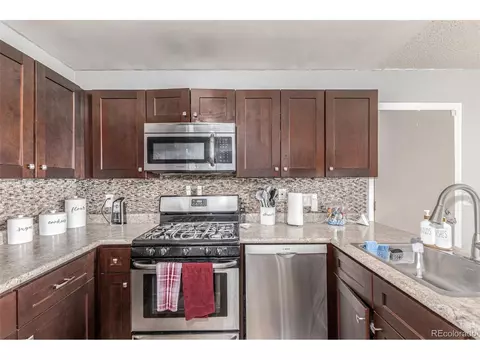 19583 E Buchanan Pl, Aurora, CO 80011 photo 9