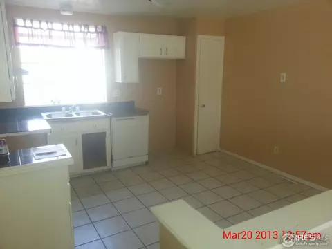 4436 Duluth Way, Denver, CO 80239 photo 5