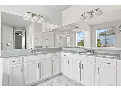 Bath - 21735 E Idyllwilde Dr, Parker, CO 80138 photo 2 of 4