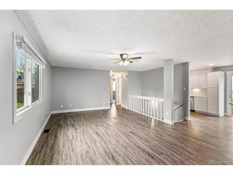 817 Holmes Pl, Berthoud, CO 80513 photo 2