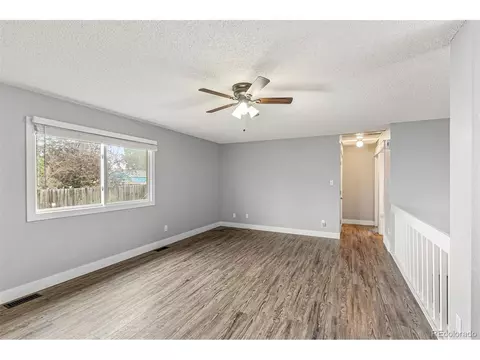 817 Holmes Pl, Berthoud, CO 80513 photo 3