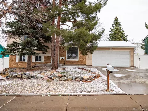 17973 E Iowa Dr, Aurora, CO 80017