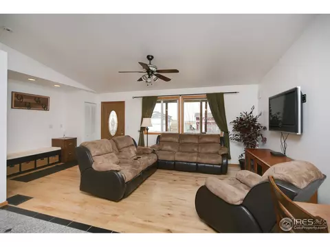 615 S 9th St, Berthoud, CO 80513 photo 2