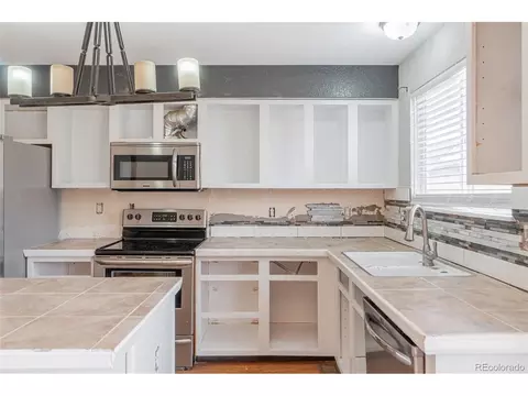 14945 E 50th Ave, Denver, CO 80239 photo 4