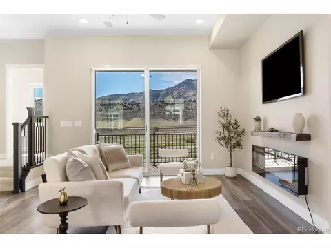 2220 S Mcintyre St, Lakewood, CO 80228