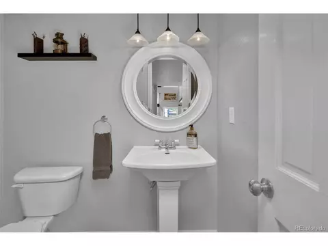 18399 E Baltic Pl, Aurora, CO 80013 photo 13