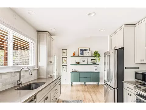 Kitchen - 4861 Earle Cir, Boulder, CO 80301 photo 1 of 2