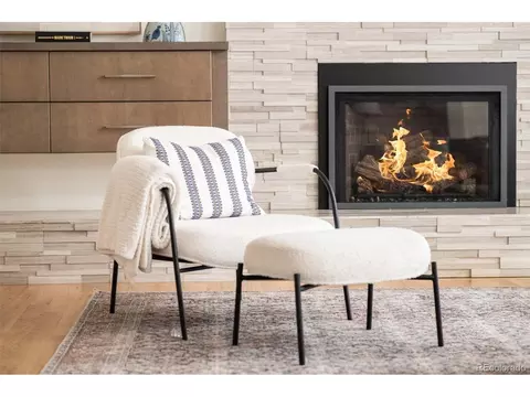 Living - 4861 Earle Cir, Boulder, CO 80301 photo 2 of 7