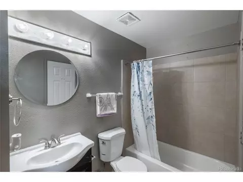 19704 E Batavia Dr, Aurora, CO 80011 photo 15