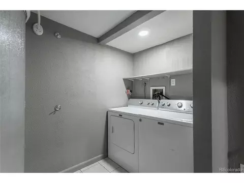 19704 E Batavia Dr, Aurora, CO 80011 photo 24