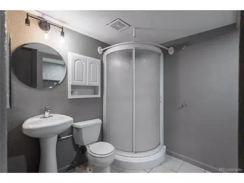 19704 E Batavia Dr, Aurora, CO 80011 photo 23