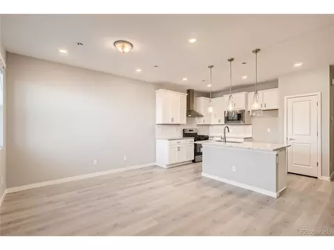 27604 E 1st Ave, Aurora, CO 80018 photo 6