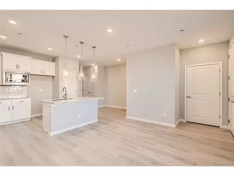 27604 E 1st Ave, Aurora, CO 80018 photo 5