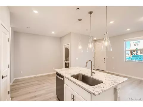27604 E 1st Ave, Aurora, CO 80018 photo 9