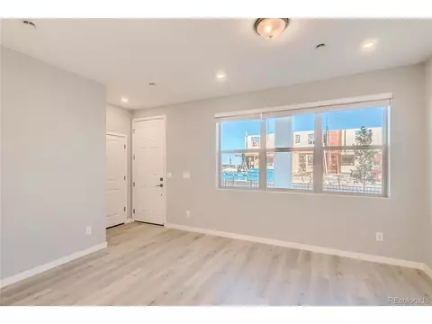 27604 E 1st Ave, Aurora, CO 80018 photo 4