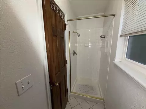 Bath - 11705 E Atlantic Ave, Aurora, CO 80014 photo 2 of 8
