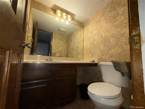 Bath - 11705 E Atlantic Ave, Aurora, CO 80014 photo 6 of 8