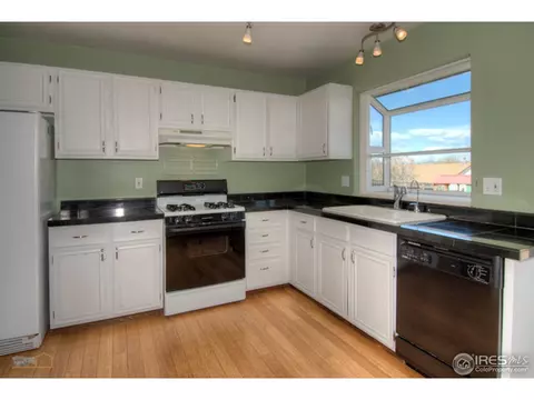 229 Summit Cir, Lafayette, CO 80026 photo 4