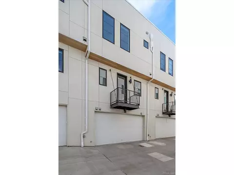 4273 E 8th Ave, Denver, CO 80220 photo 32
